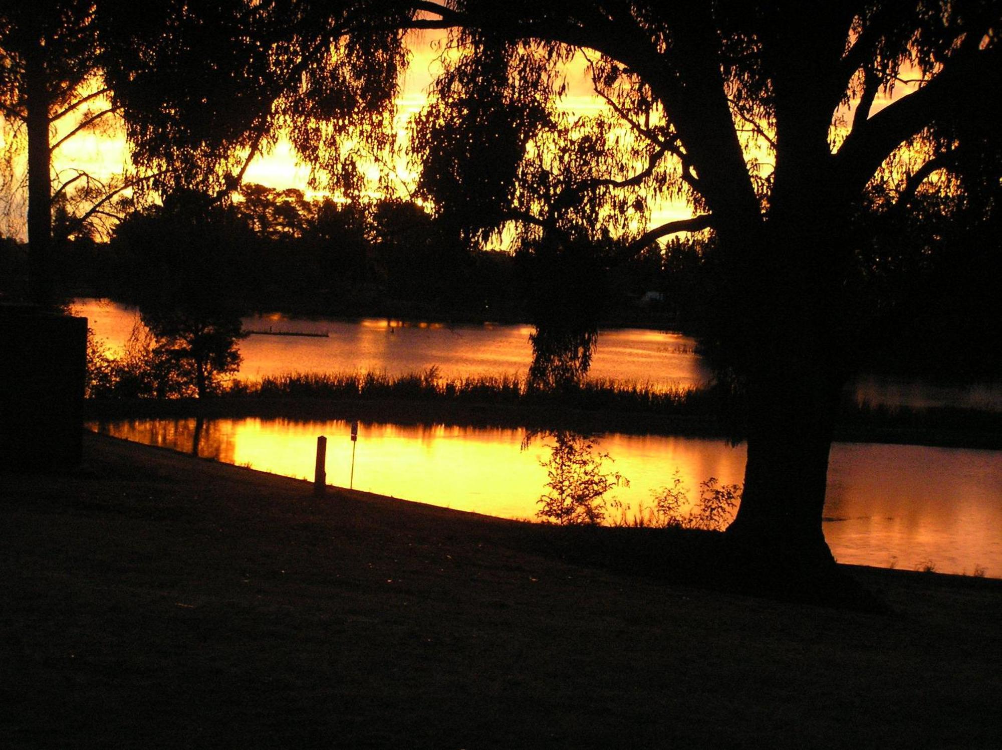 Beechworth Lake Sambell Caravan Park Buitenkant foto